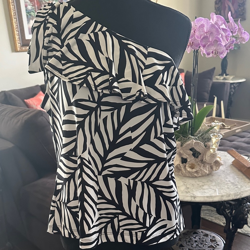 Clara Sun Woo Black and White Wide Leg Jumpsuit - Picture 2 of 5